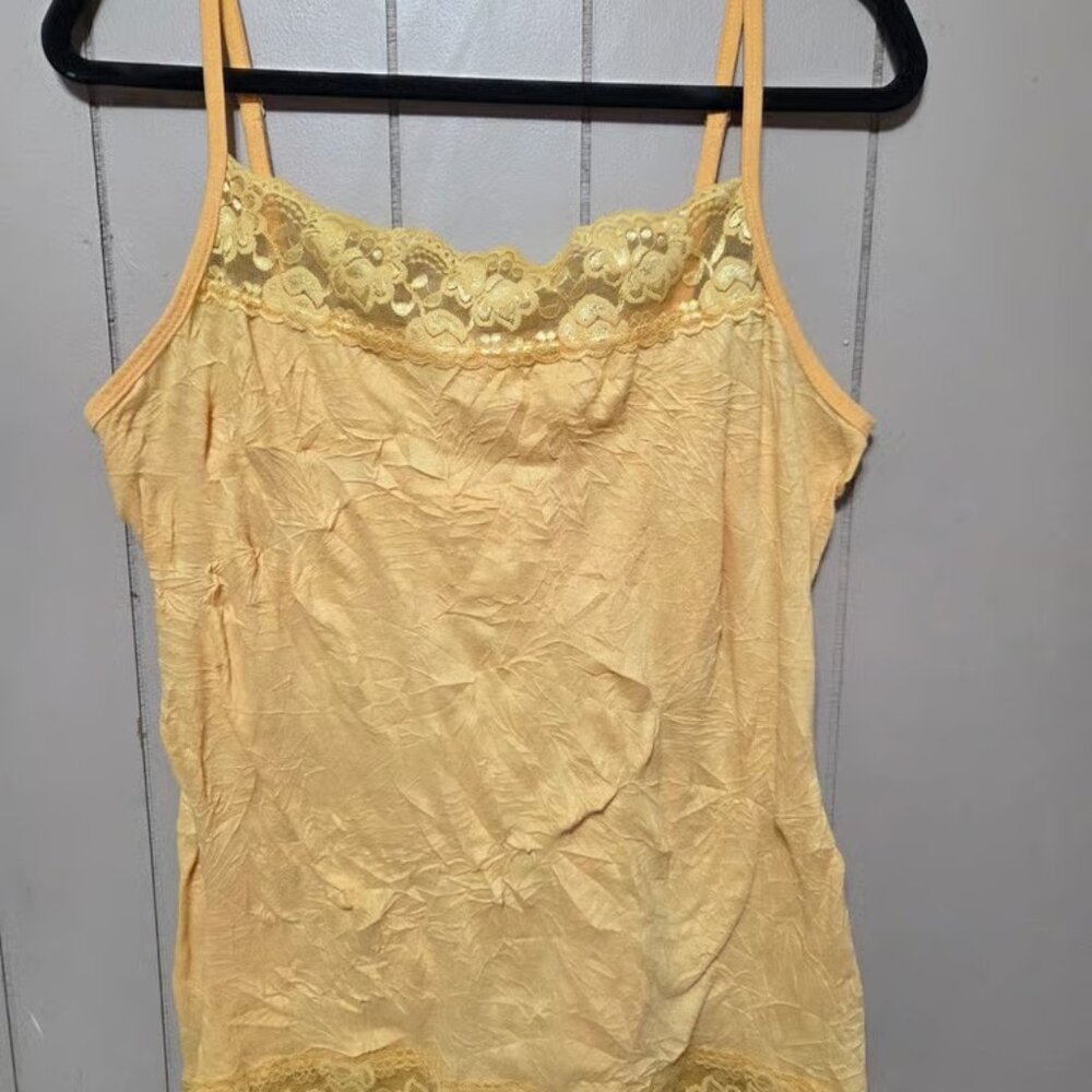 Y2k Maurices crinkle lace trim cami